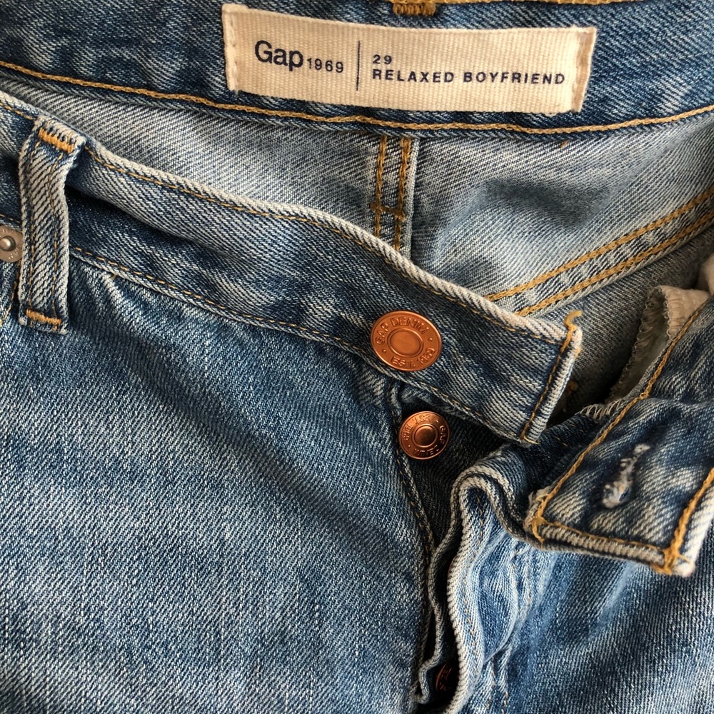Ripped Boyfriend Jeans - Picture 3 of 3